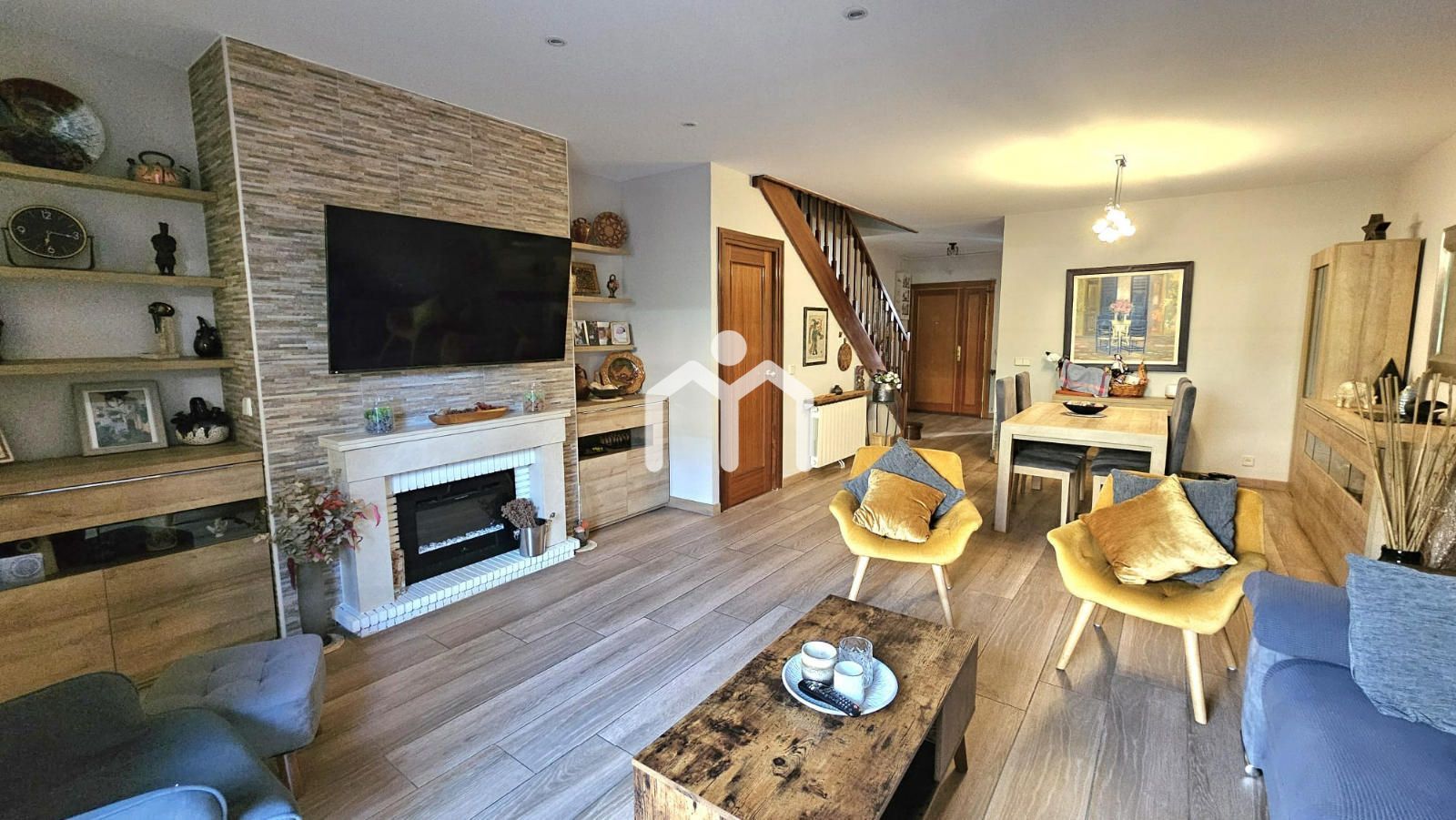 Sala d'estar de Casa adosada en venda en Badalona amb Aire condicionat, Calefacció i Jardí privat