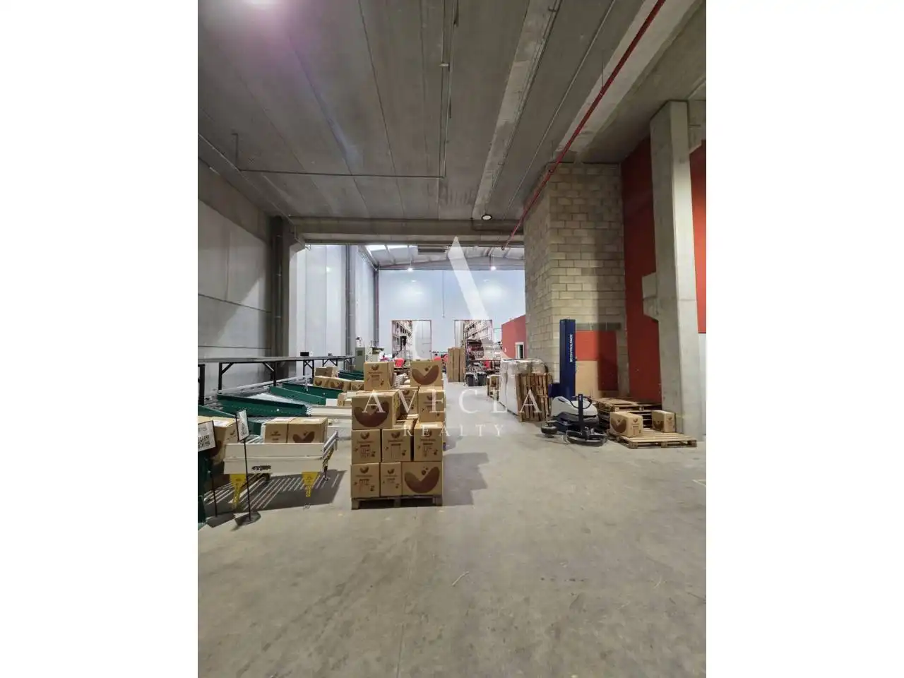 Nau industrial de lloguer en Rubí