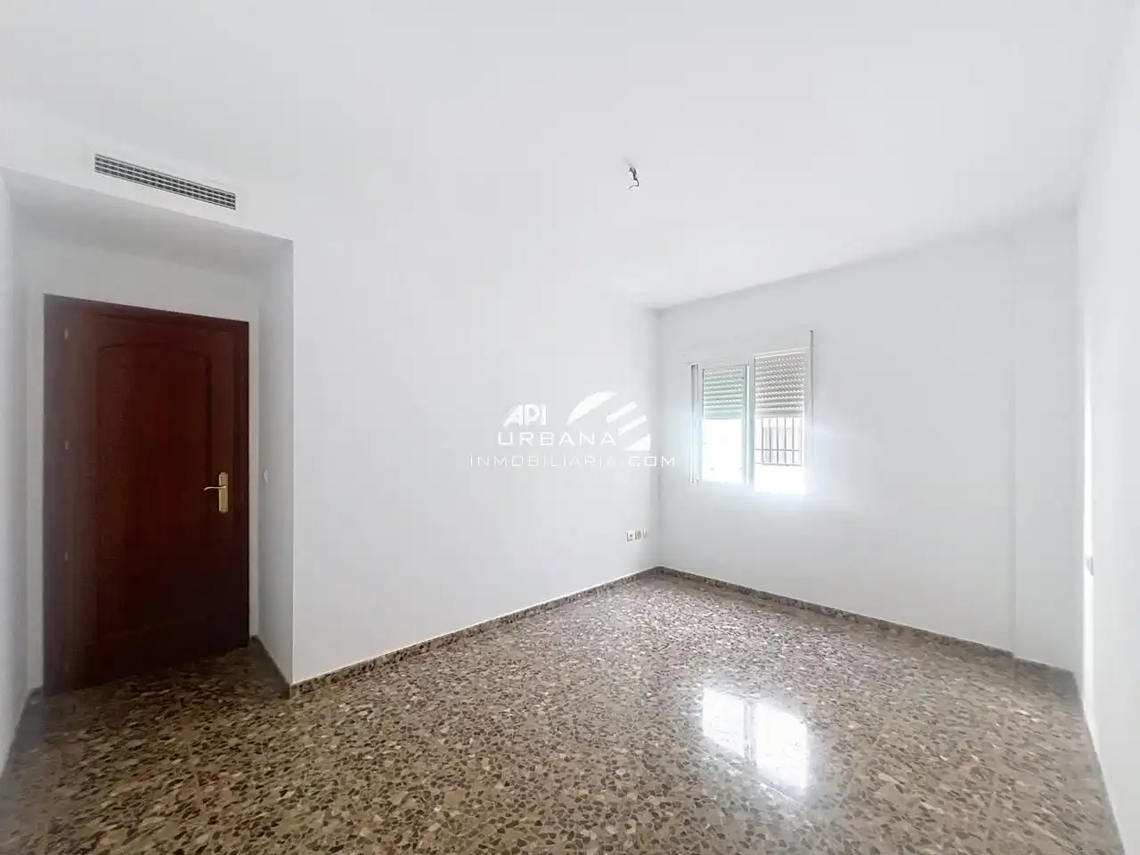Bedroom of Flat for sale in Lucena  with Air Conditioner and Storage room