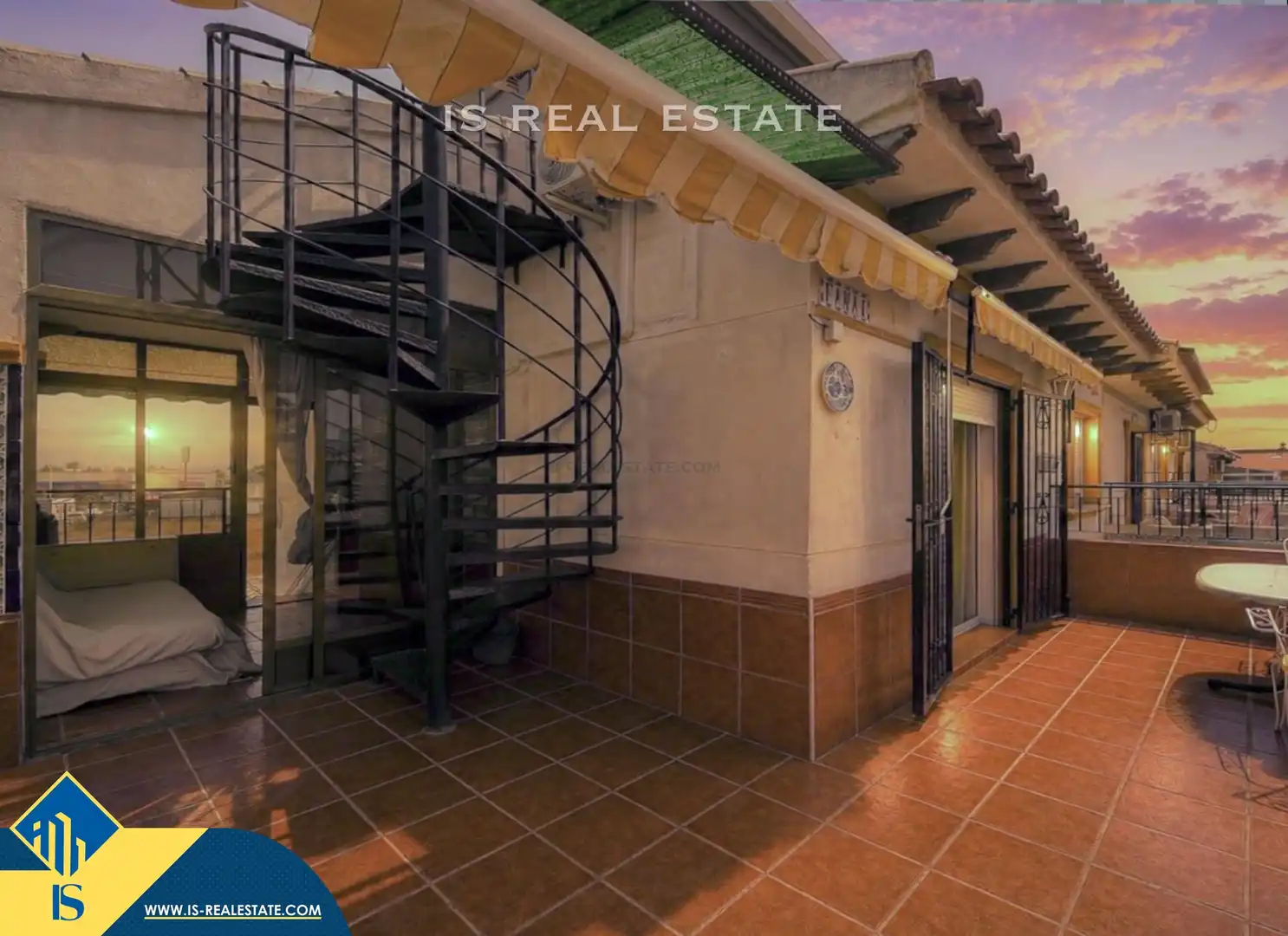 Penthouse with terrace for sale in Orihuela Costa