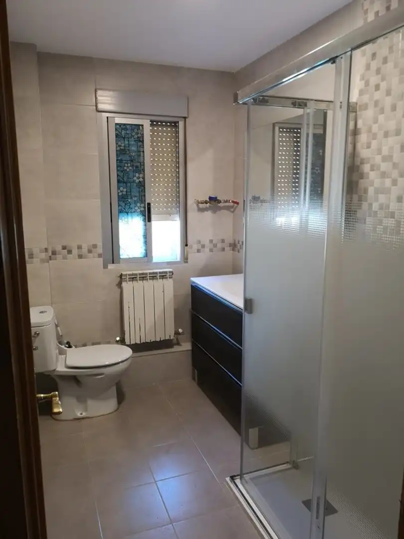 Baño de Piso en venta en Navarrete con Calefacción, Parquet y Balcón