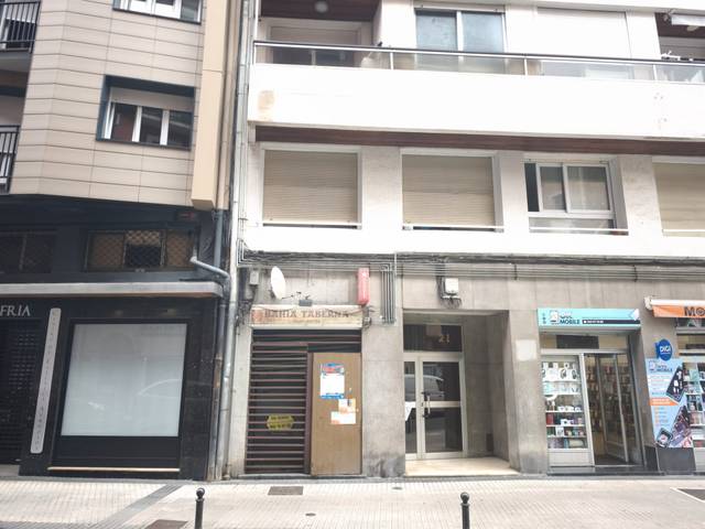 Local comercial en Venta en Eskalantegi Kalea, 21 en Pasaia