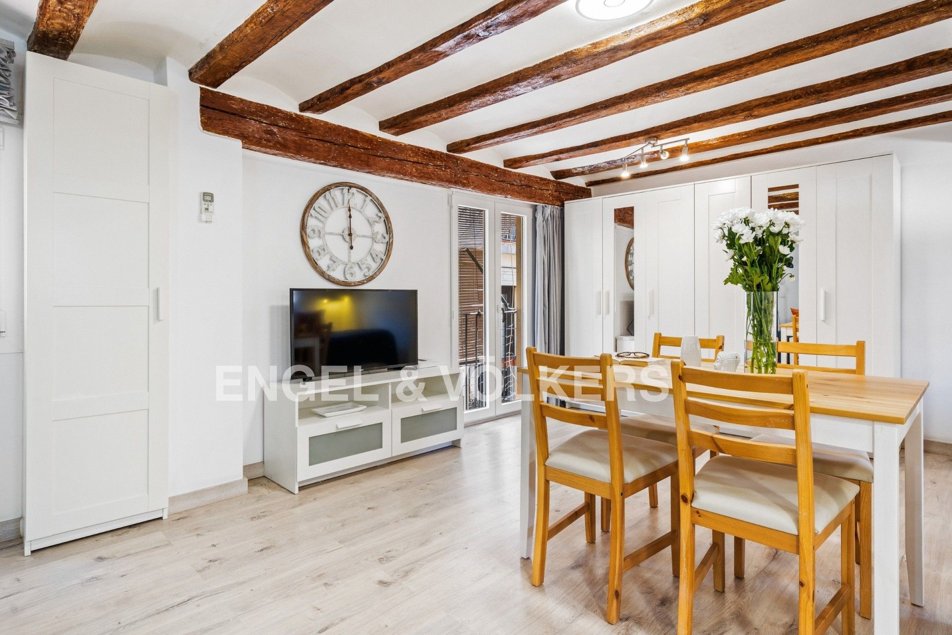 Dining room of Loft to rent in  Barcelona Capital  with Air Conditioner, Heating and Parquet flooring