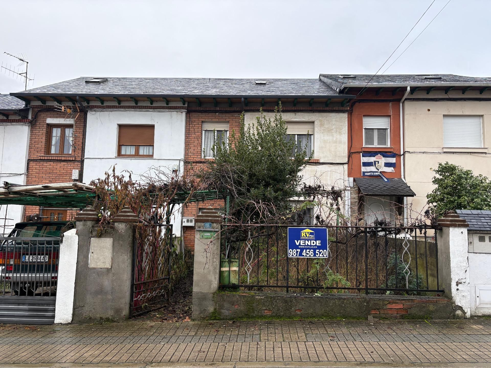 Vista exterior de Casa o chalet en venta en Ponferrada con Calefacción