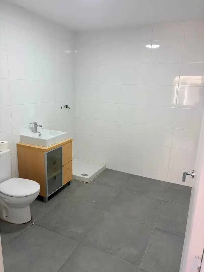 Baño de Local de alquiler en Mataró