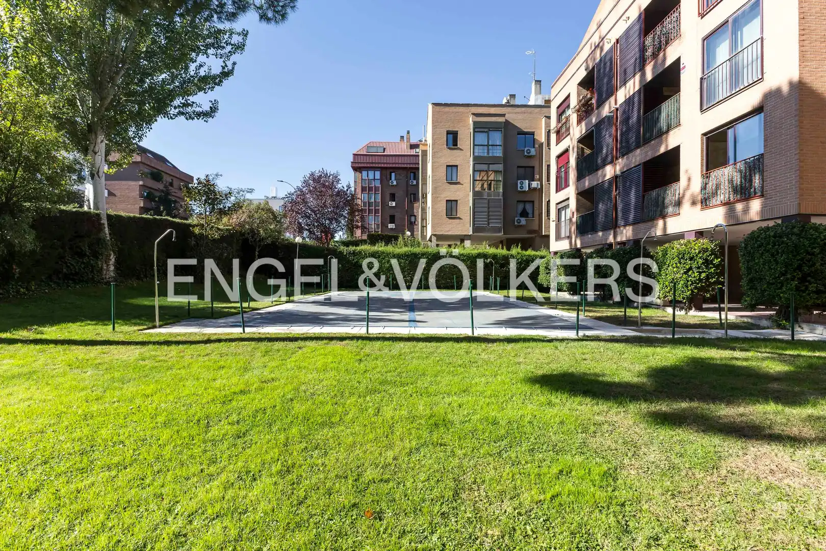 Vista exterior de Piso en venta en Ciudad Lineal