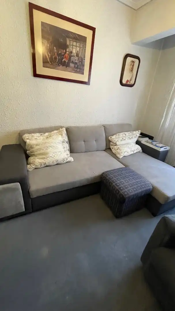 Sala de estar de Piso en venta en Portugalete con Calefacción, Trastero y Amueblado