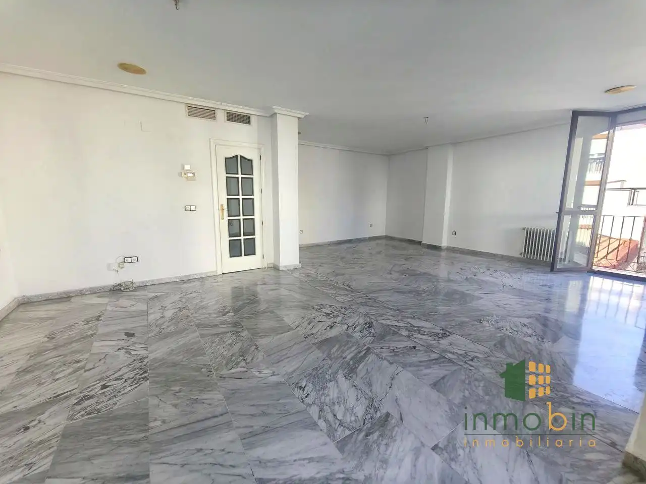 Sala d'estar de Pis en venda en Don Benito amb Aire condicionat, Calefacció i Traster