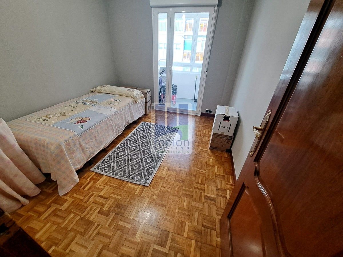 Dormitori de Pis en venda en Burgos Capital