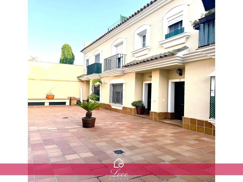Exterior view of House or chalet for sale in Chiclana de la Frontera  with Terrace