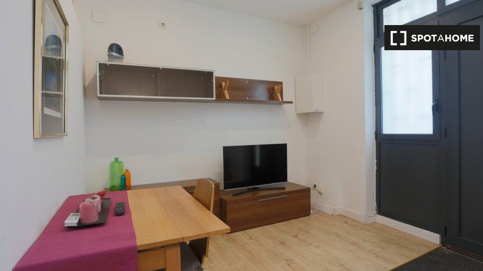 Living room of Flat to rent in  Barcelona Capital  with Air Conditioner, Heating and Furnished