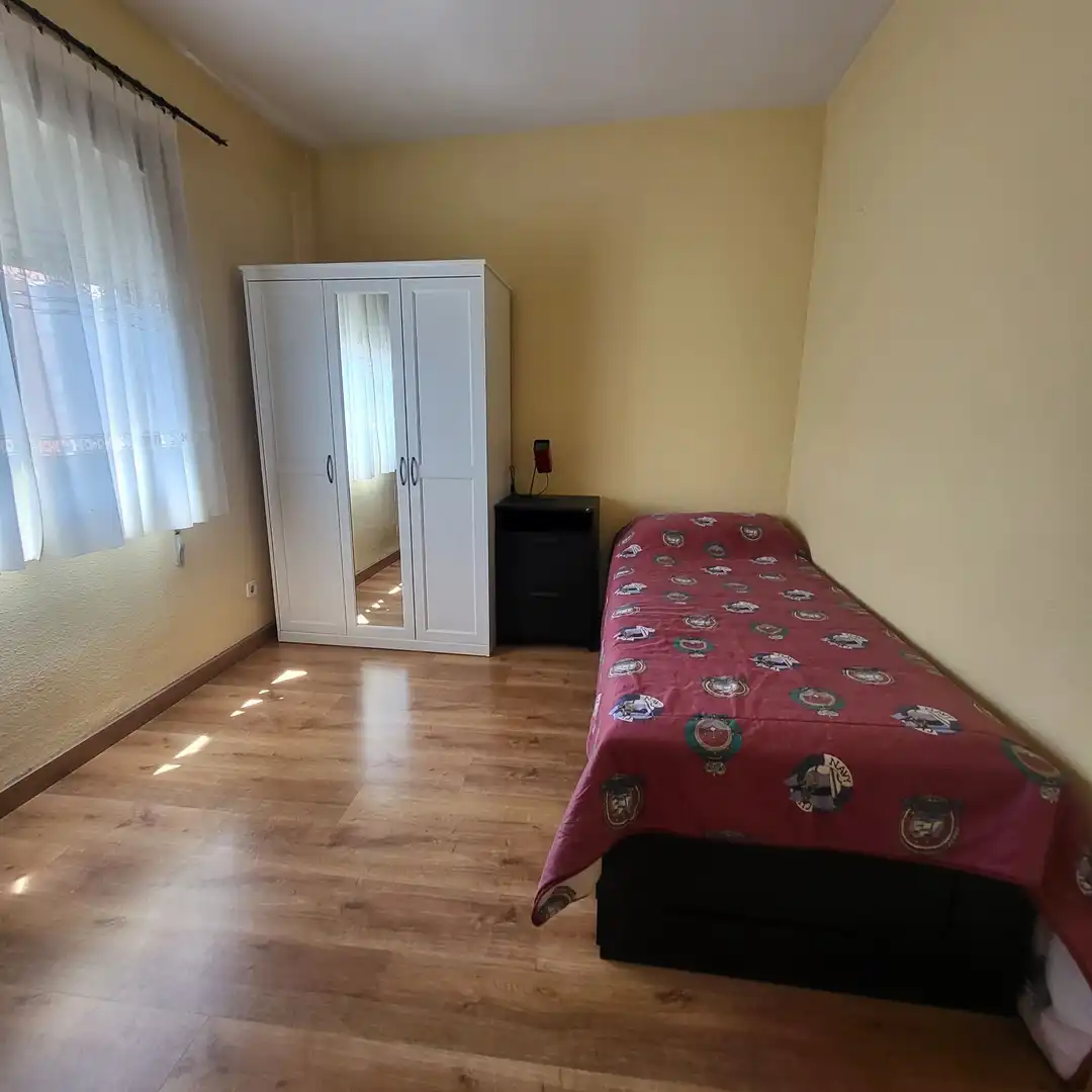 Dormitori de Pis en venda en Ávila amb Calefacció, Terrassa i Moblat