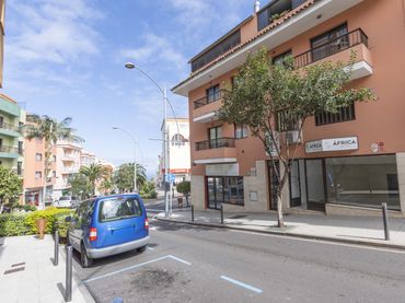 Business premises for sale in Calle la Gomera 4