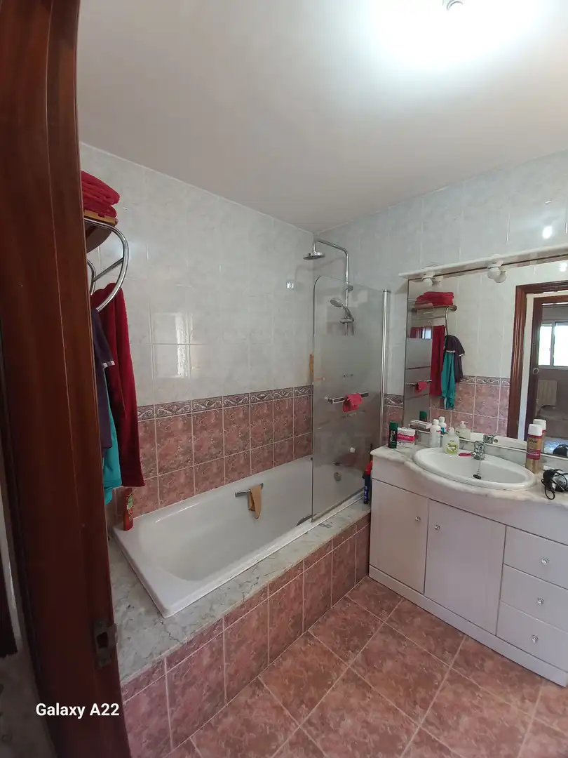 Baño de Casa o chalet en venta en Ginestar con Aire acondicionado, Calefacción y Terraza