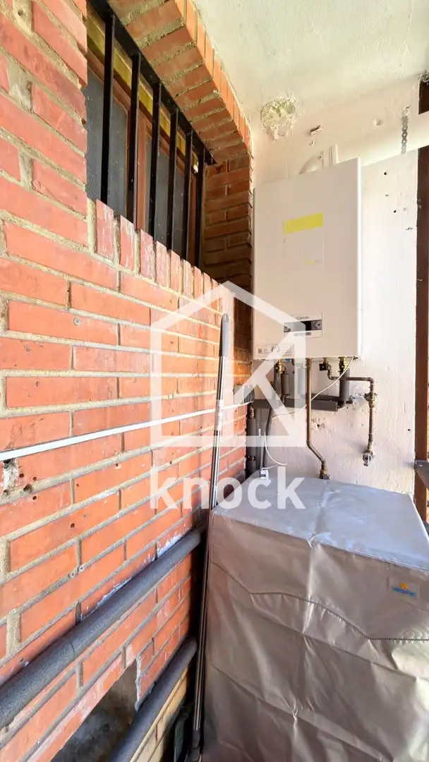 Cuina de Pis en venda en Oviedo  amb Calefacció, Traster i Balcó