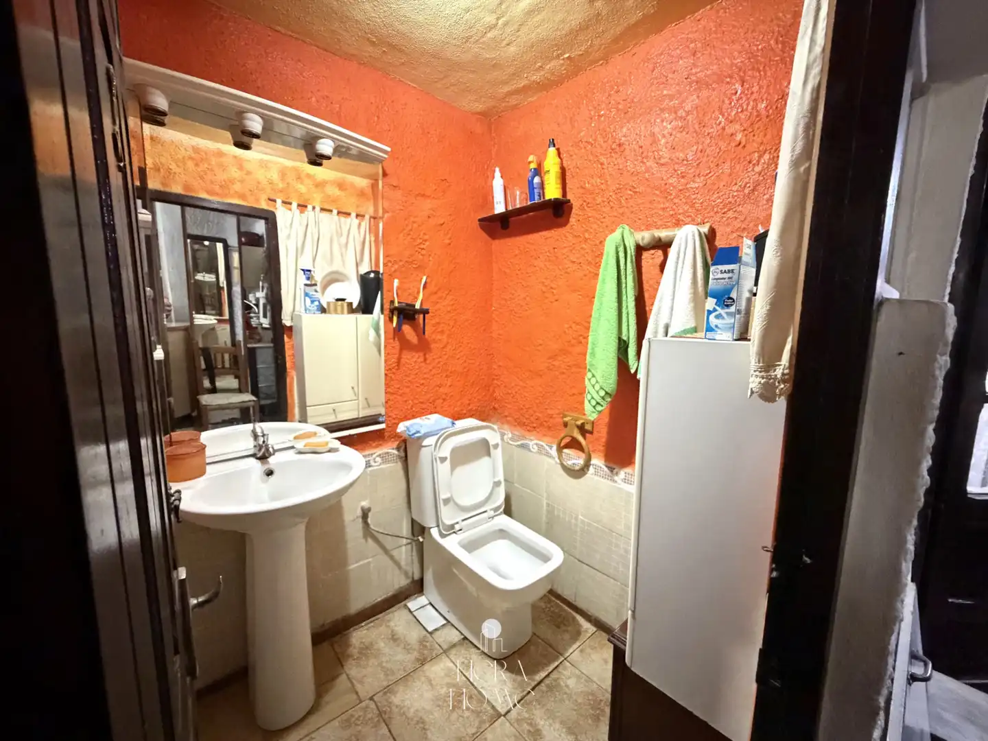 Bany de Casa adosada en venda en Pizarra amb Traster, Piscina i Moblat