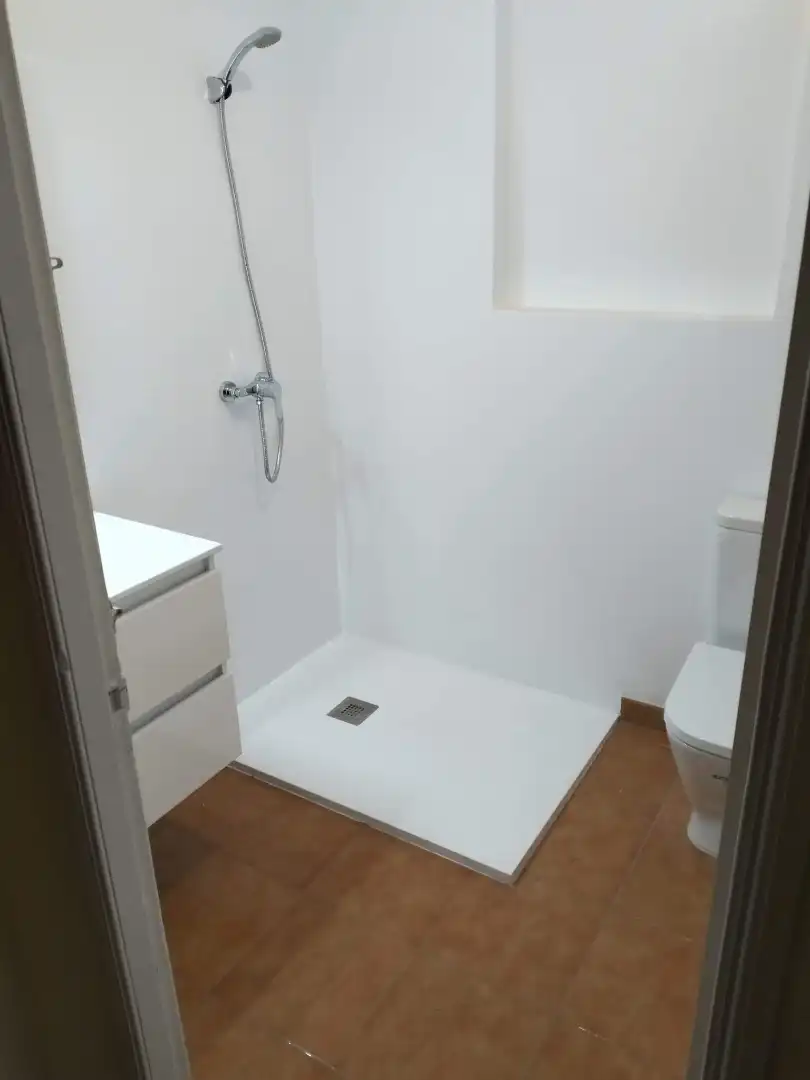 Bany de Casa adosada en venda en O Grove   amb Jardí privat, Traster i Moblat