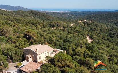 Vista exterior de Casa o xalet en venda en Lloret de Mar amb Calefacció, Jardí privat i Terrassa