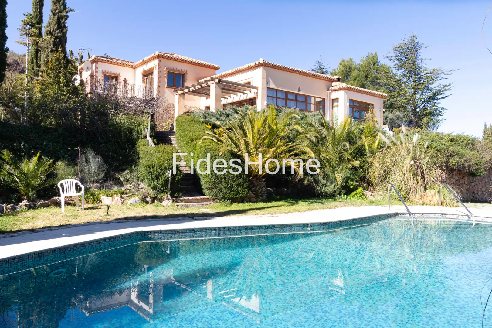 Vista exterior de Finca rústica en venda en Villamena amb Aire condicionat, Calefacció i Jardí privat