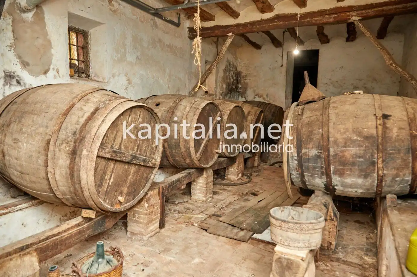 Country house zum Verkauf in Bocairent mit Privatgarten, Terrasse und Balkon