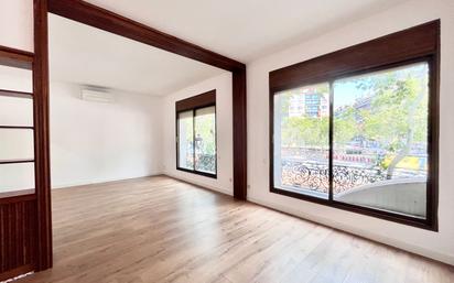 Sala d'estar de Pis de lloguer en  Barcelona Capital amb Aire condicionat, Calefacció i Parquet