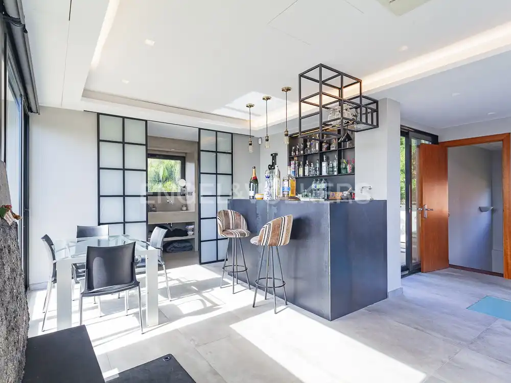 Vista exterior de Casa o chalet en venta en Barcelona con Aire acondicionado, Calefacción y Jardín privado