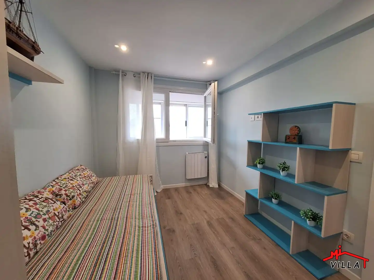 Bedroom of Attic for rent in Laredo  with Heating, Terrace and Furnished