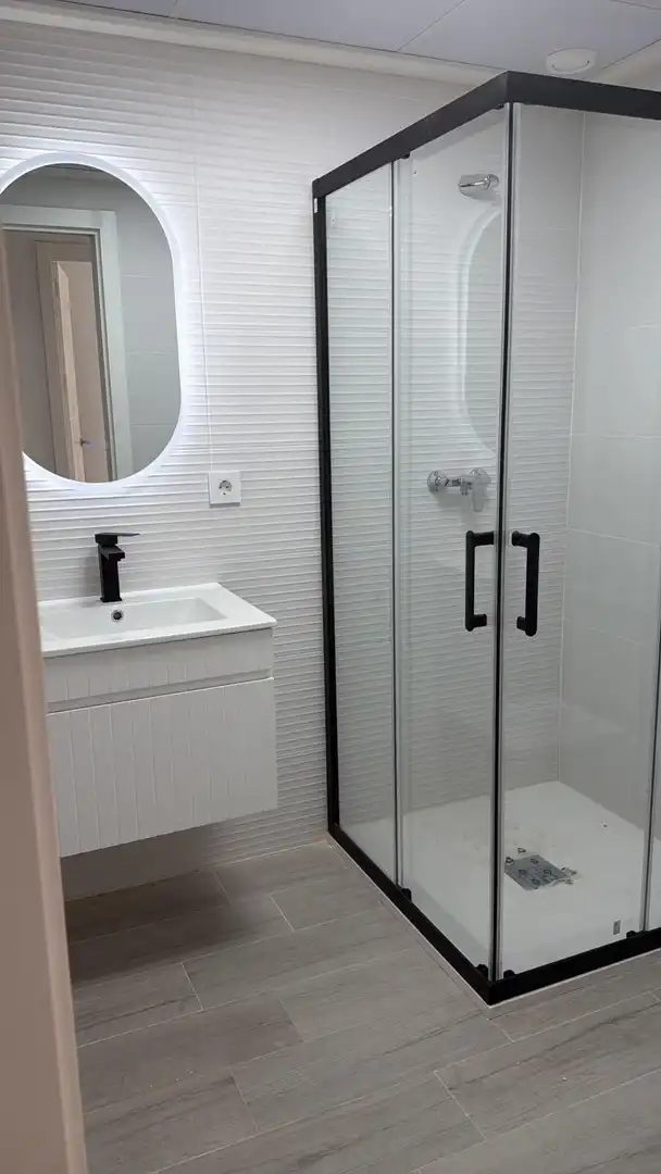 Baño de Ático de alquiler en Murcia con Aire acondicionado, Calefacción y Jardín privado