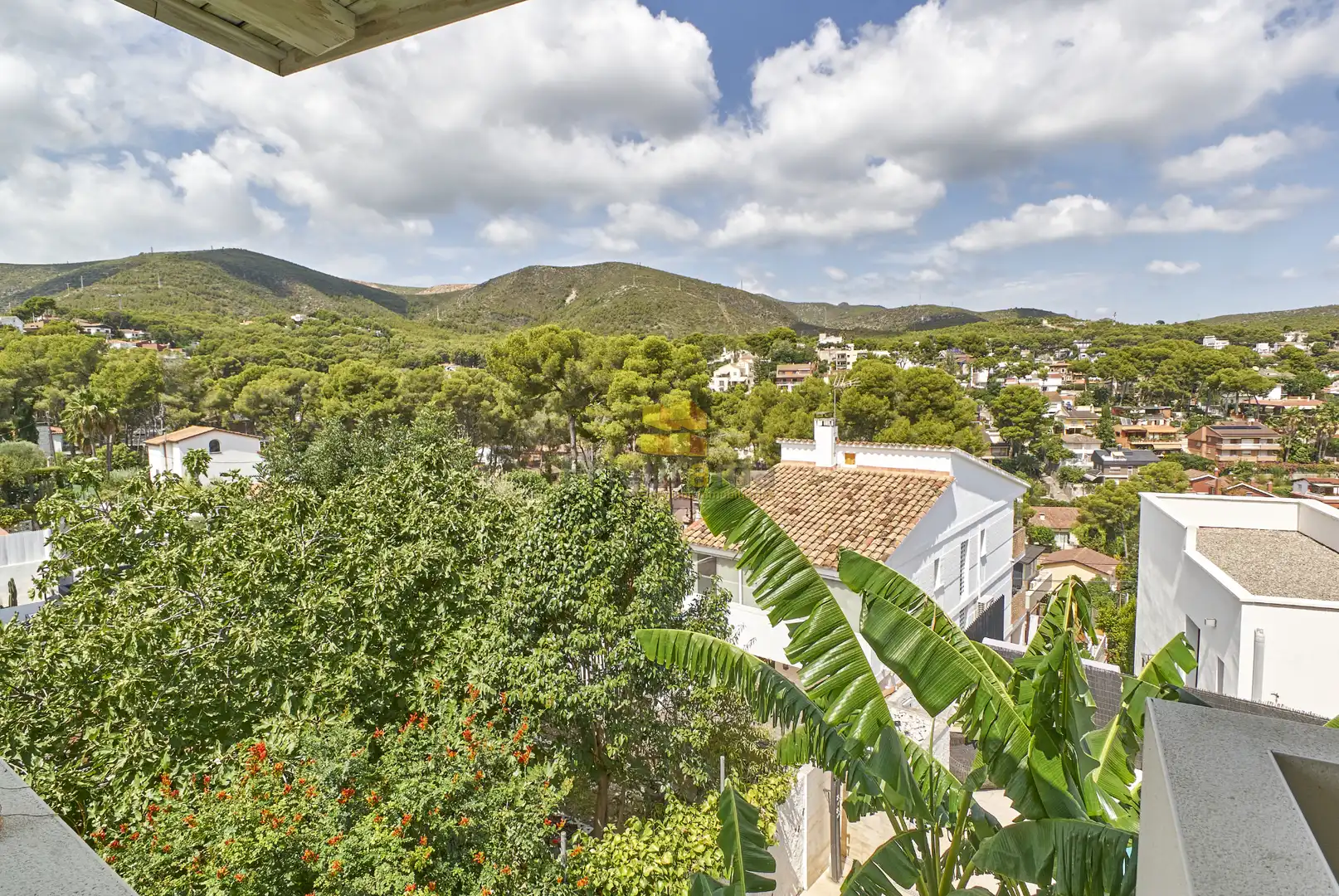 Vista exterior de Casa o xalet en venda en Castelldefels amb Aire condicionat, Calefacció i Jardí privat