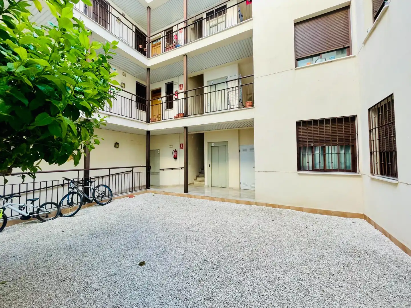 Vista exterior de Dúplex en venda en Córdoba amb Calefacció, Terrassa i Balcó