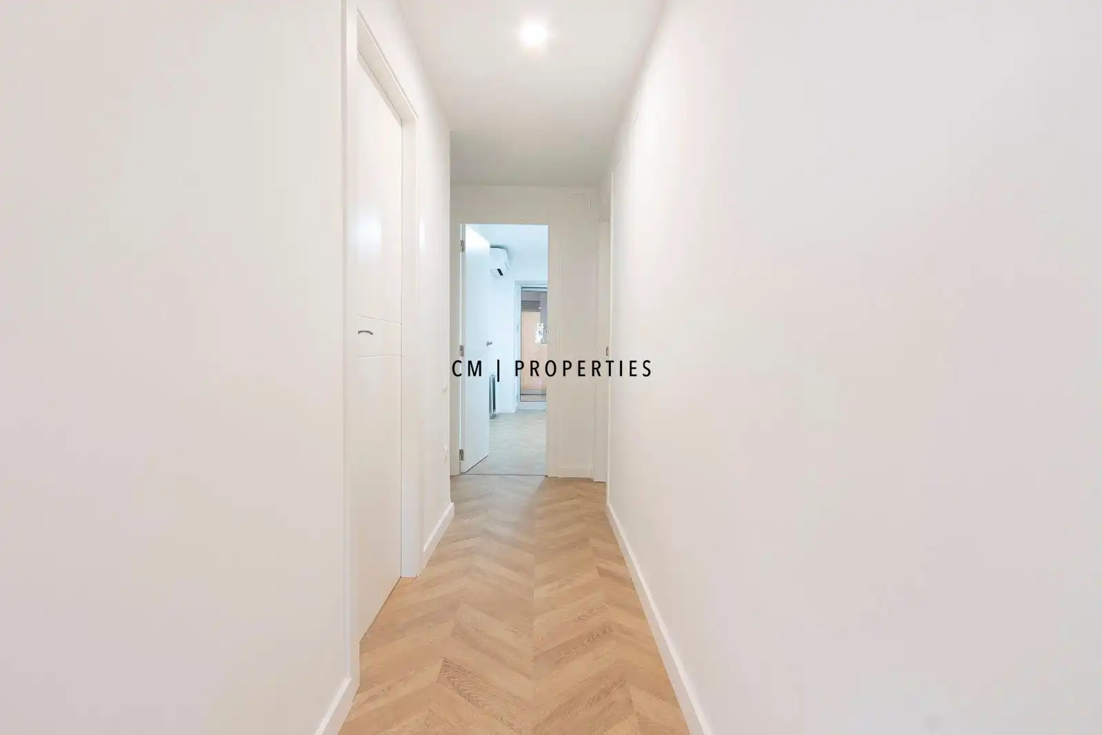 Flat for sale in Valencia  with Air Conditioner, Heating and Parquet flooring