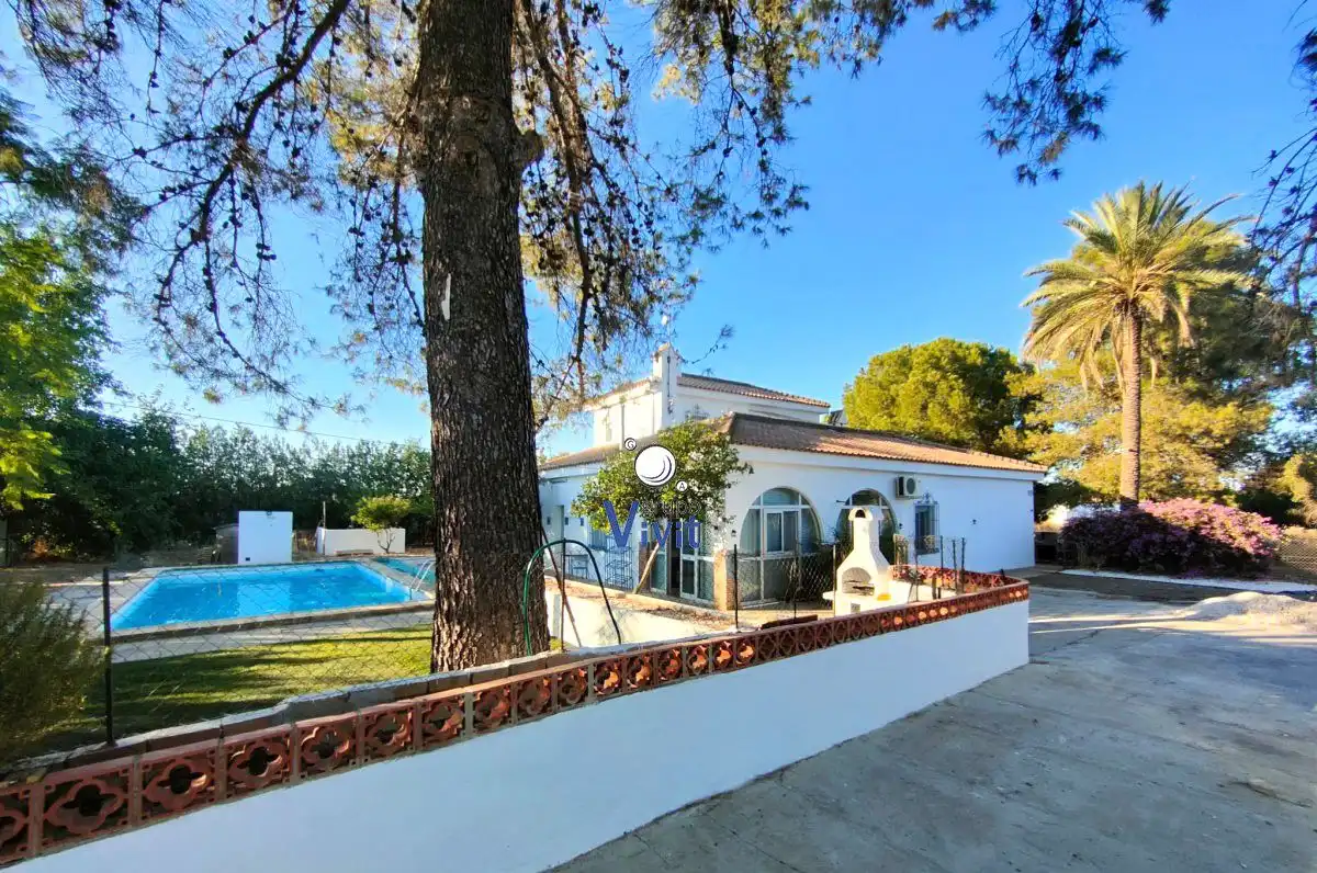 Vista exterior de Casa o chalet en venta en Carmona con Terraza y Trastero