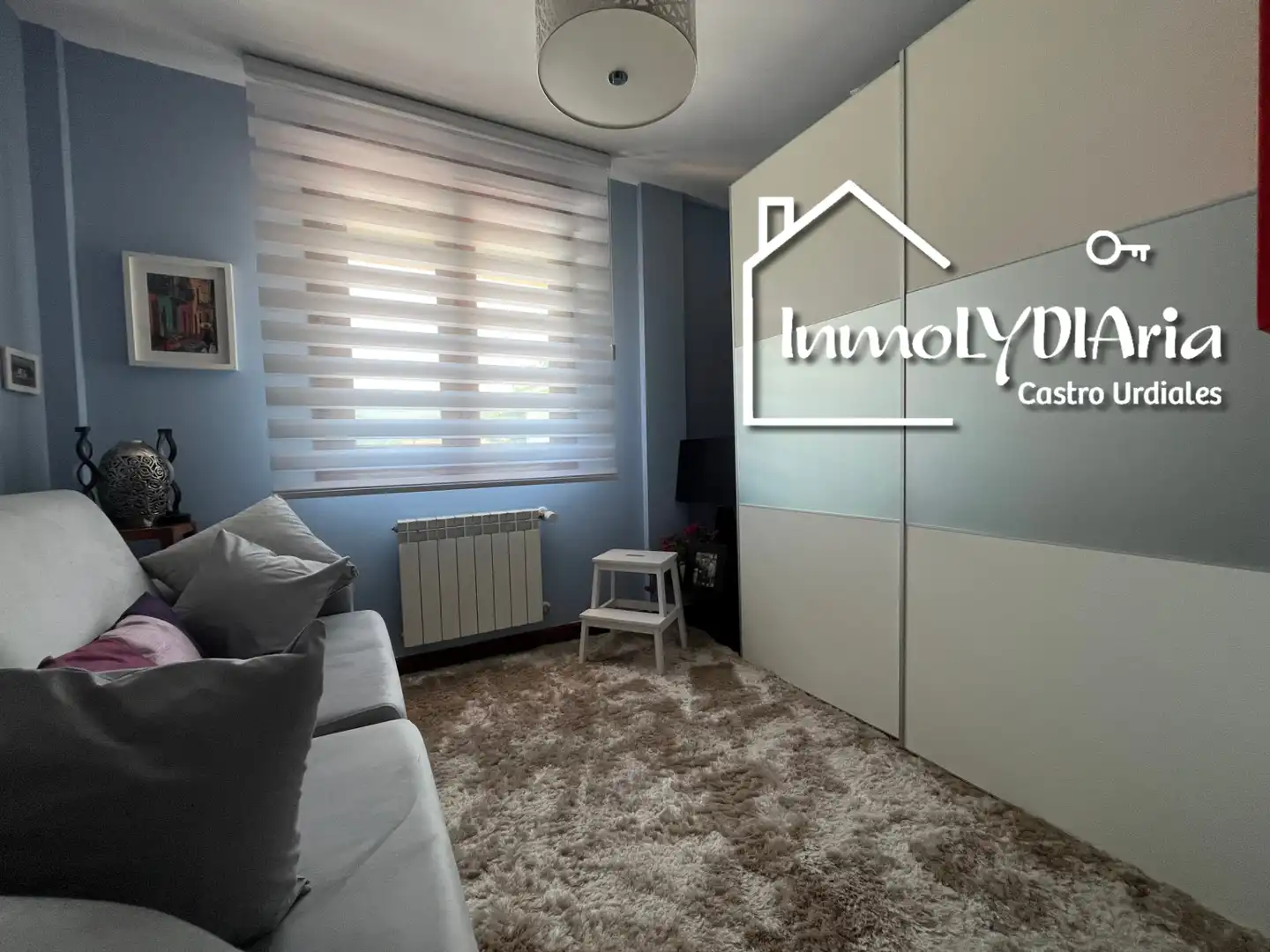 Sala d'estar de Casa o xalet en venda en Castro-Urdiales amb Aire condicionat, Calefacció i Jardí privat