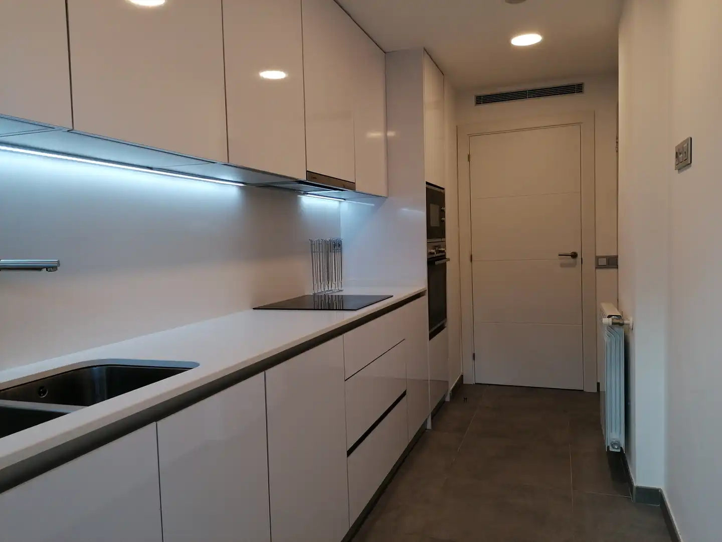 Kitchen of Flat for rent in Girona  with Air Conditioner, Heating and Parquet flooring