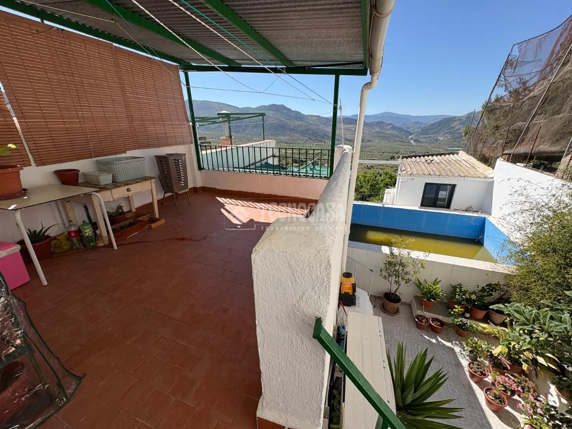 Casa adosada en venda a Pegalajar