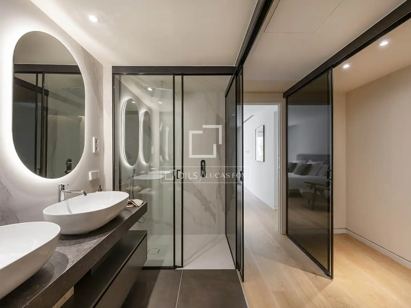 Bathroom of Flat for sale in Barcelona  with Air Conditioner, Terrace and Swimming Pool