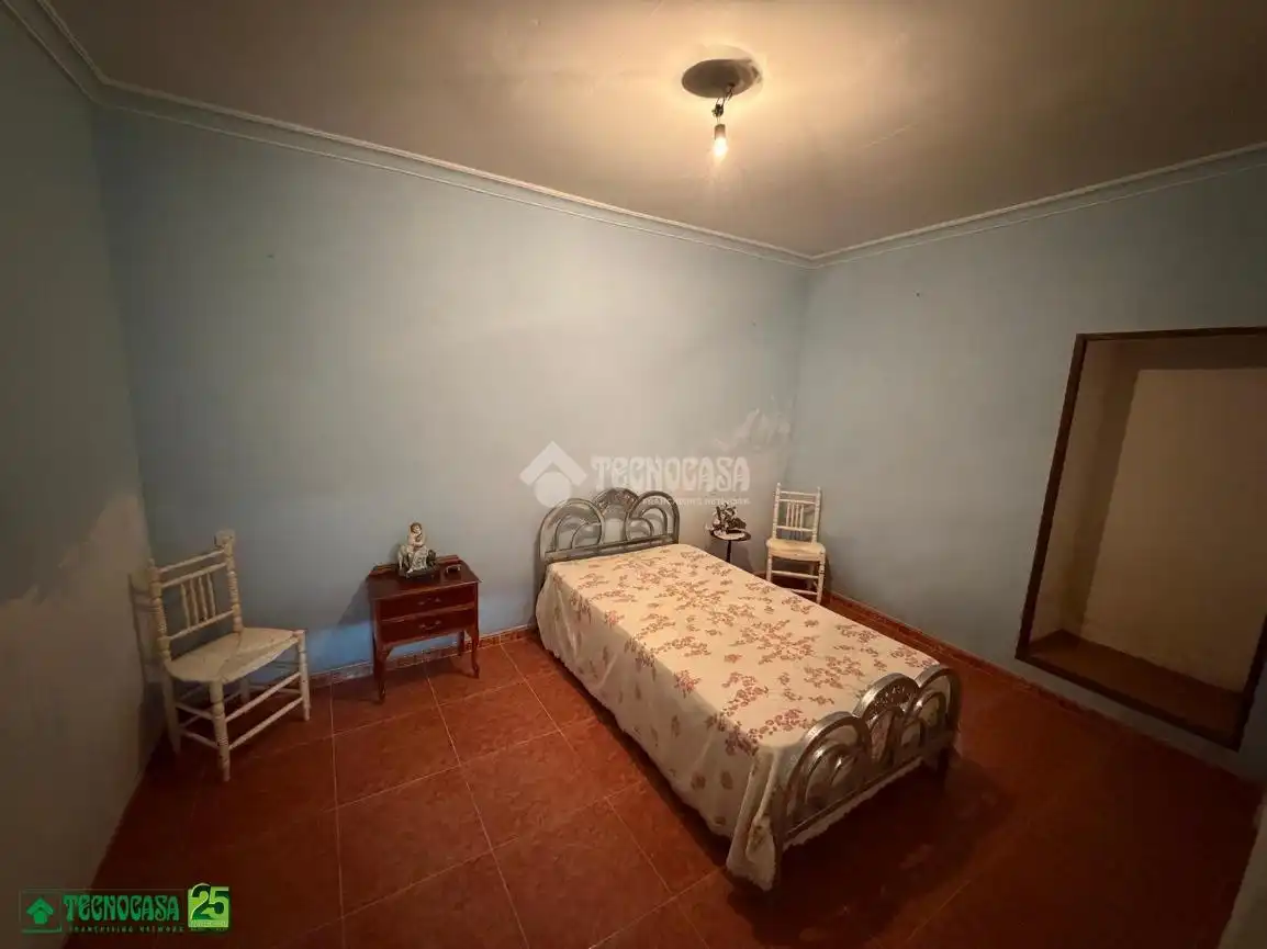Casa aparellada en venda a Granátula de Calatrava, imagen 8