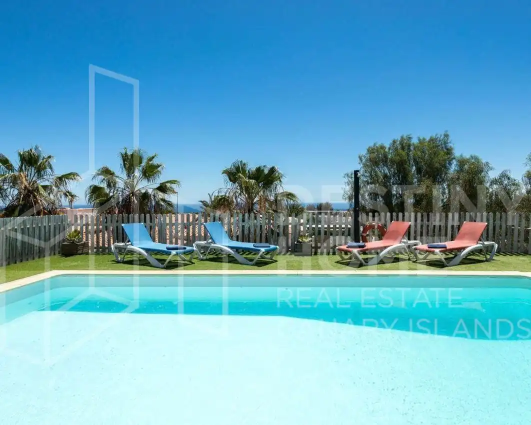 Jardí de Casa o xalet en venda en La Oliva amb Jardí privat, Traster i Piscina