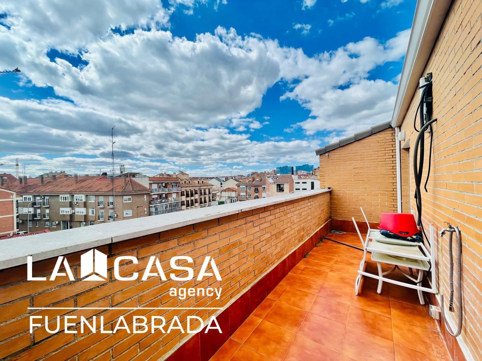 Vista exterior de Pis en venda en Fuenlabrada amb Calefacció i Terrassa
