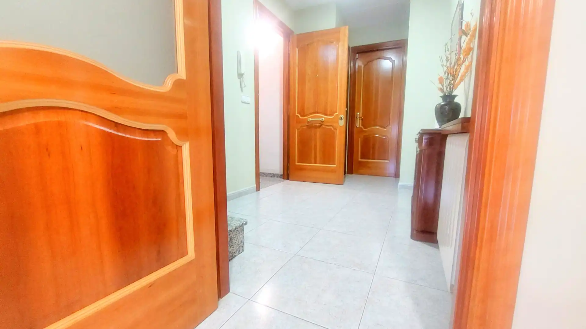 Casa a schiera con terrazza in vendita a Carrer Bisbe Valls, imagen 7