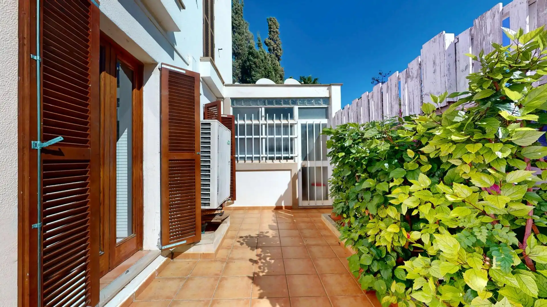Vista exterior de Planta baixa en venda en  Palma de Mallorca amb Aire condicionat, Terrassa i Traster