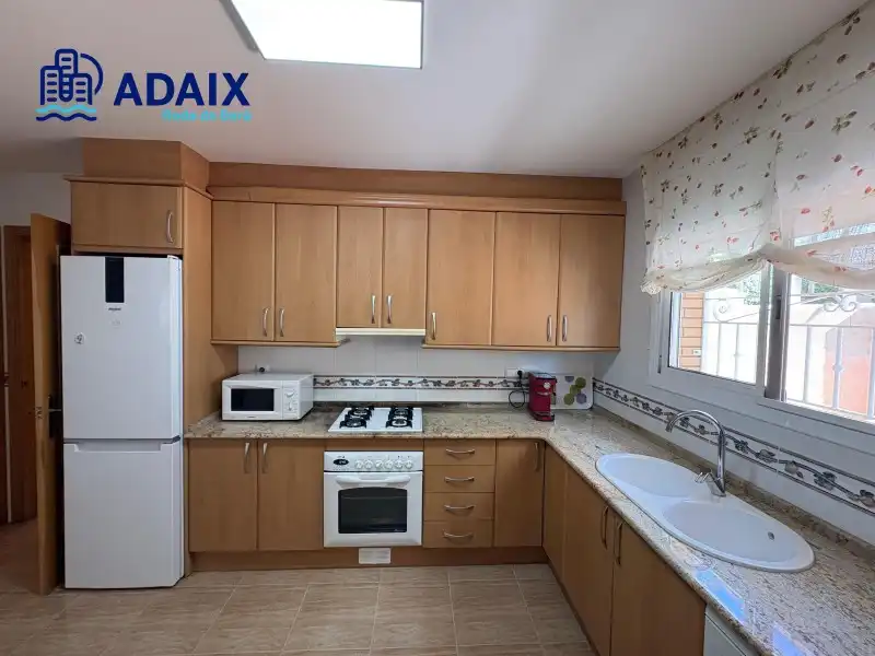 Kitchen of Houses for sale in Roda de Berà  with Air Conditioner, Heating and Terrace