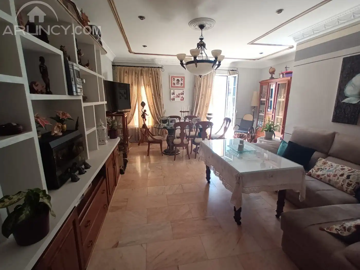 Sala d'estar de Casa o xalet en venda en Utrera amb Aire condicionat i Terrassa