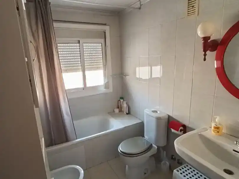 Bany de Pis en venda en Torrevieja amb Terrassa, Piscina i Balcó