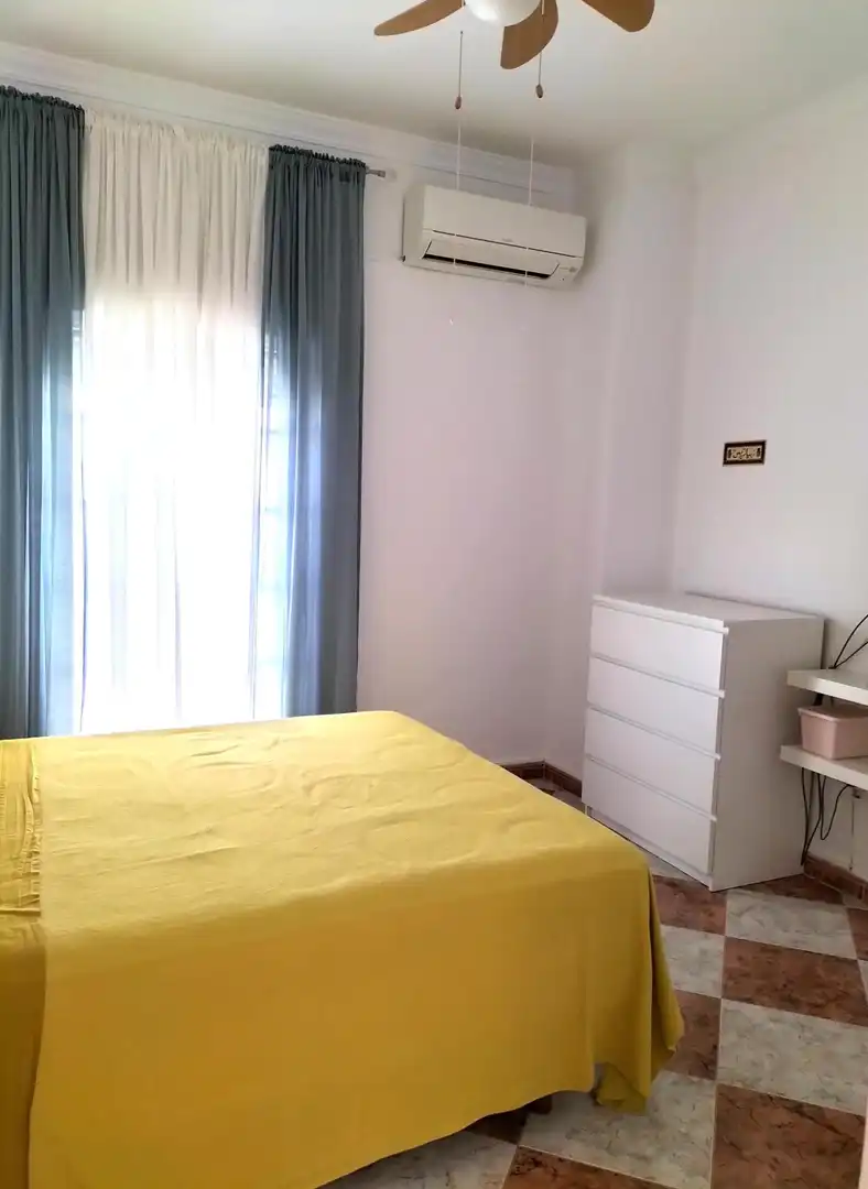 Habitación de Casa o chalet en venta en Carmona