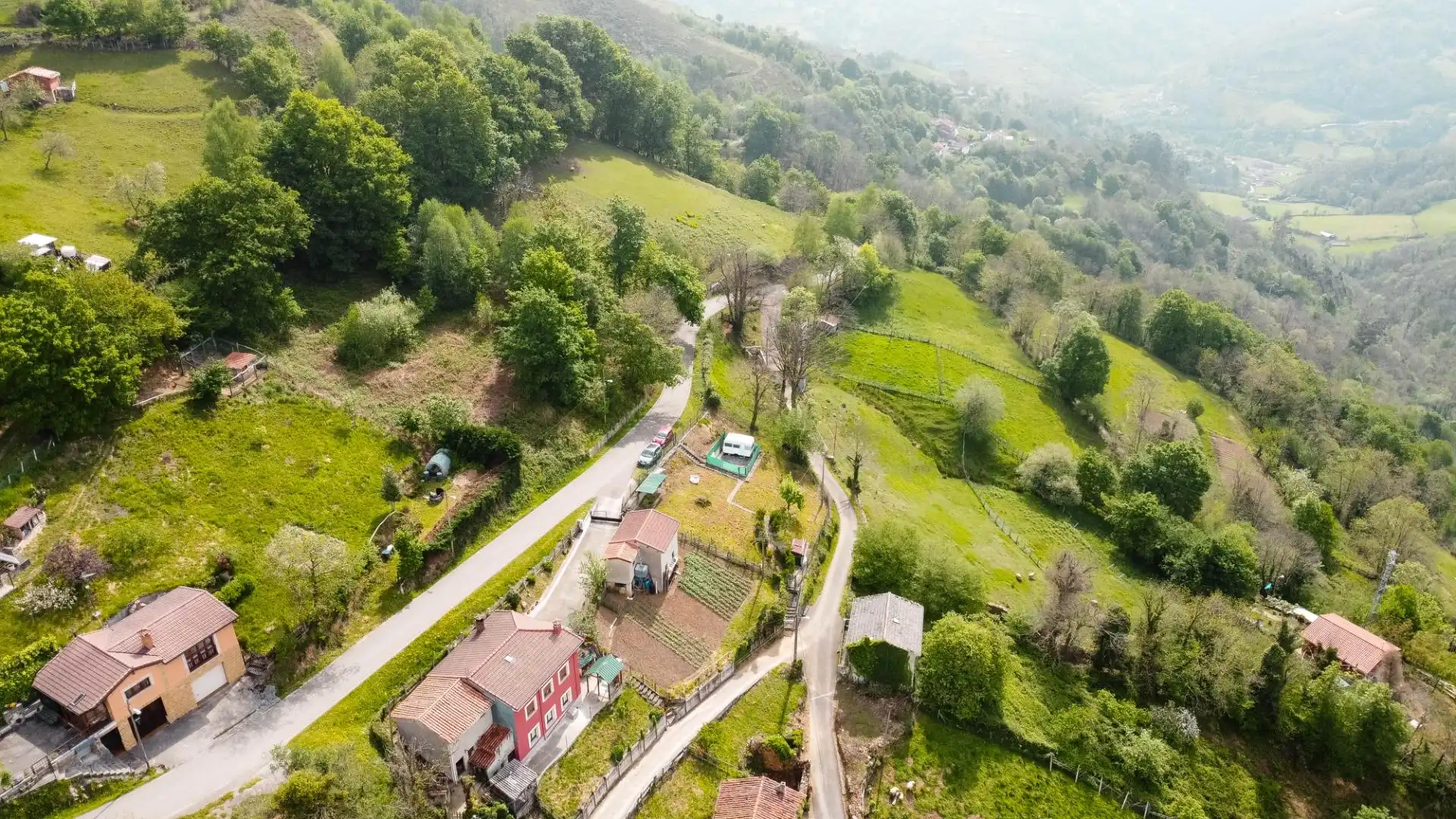 Casa adosada en venta en Laviana con Jardín privado y Amueblado