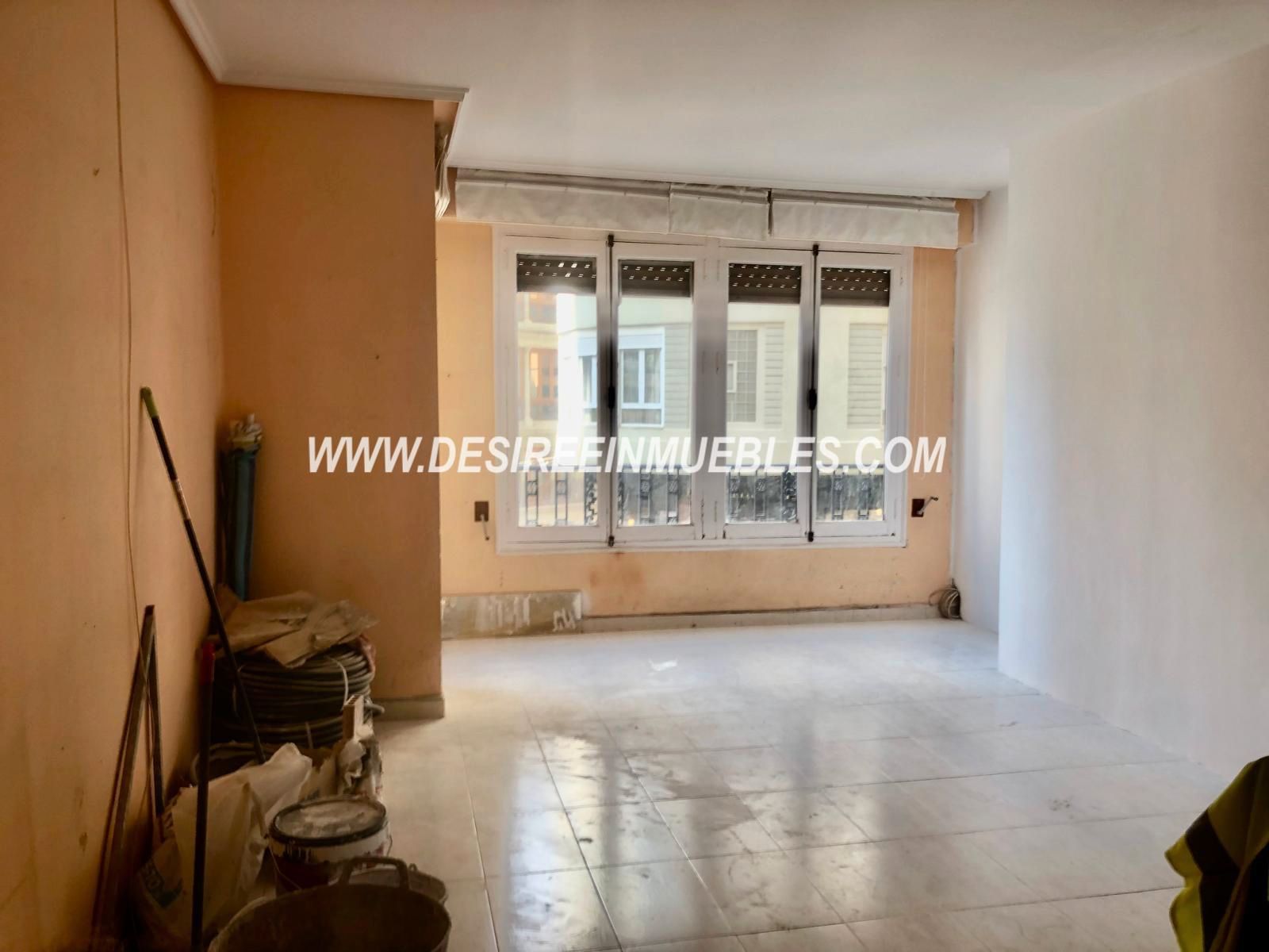 Bedroom of Flat for sale in  Valencia Capital
