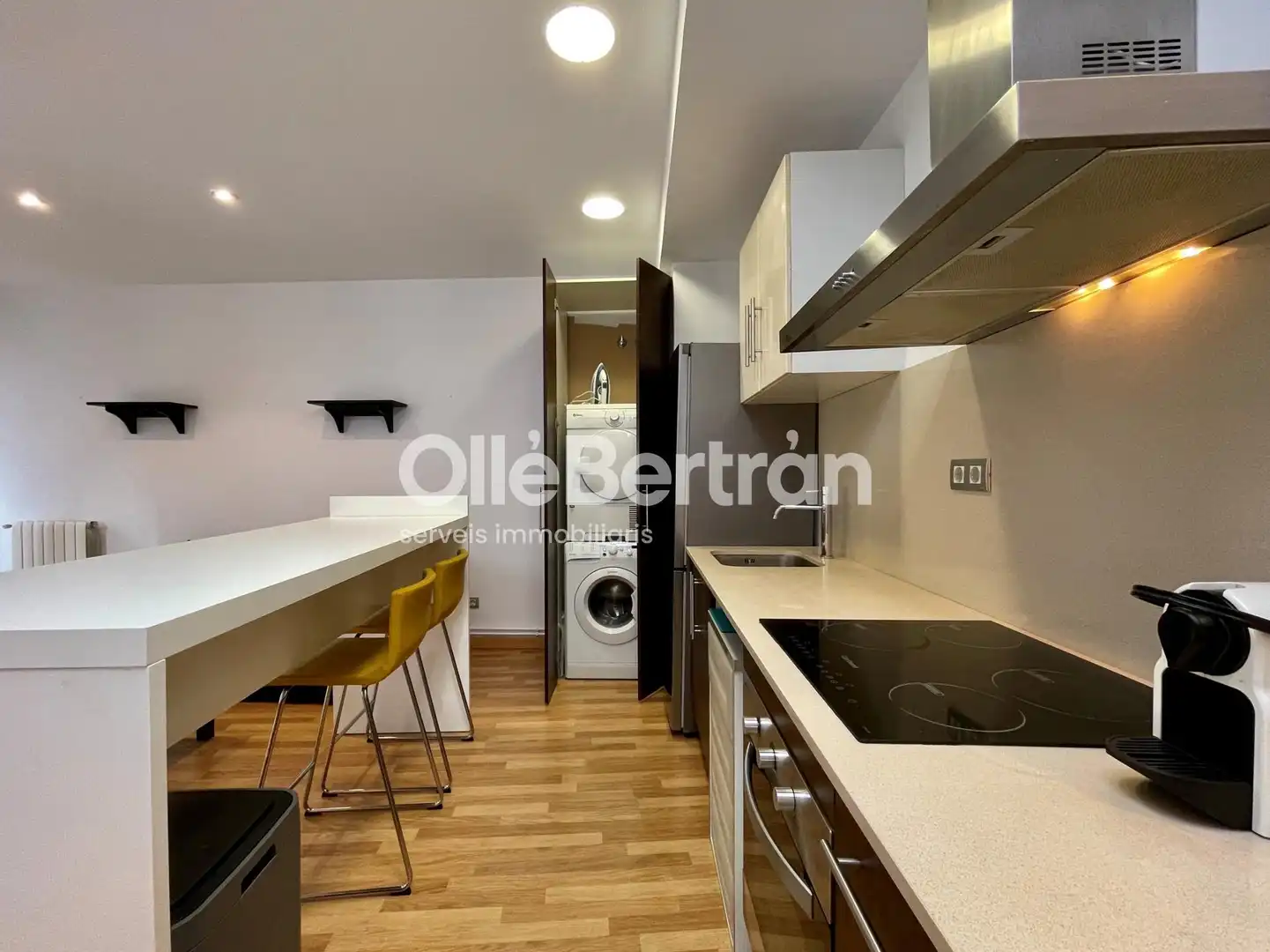 Kitchen of Flat for sale in Barcelona  with Air Conditioner, Heating and Oven