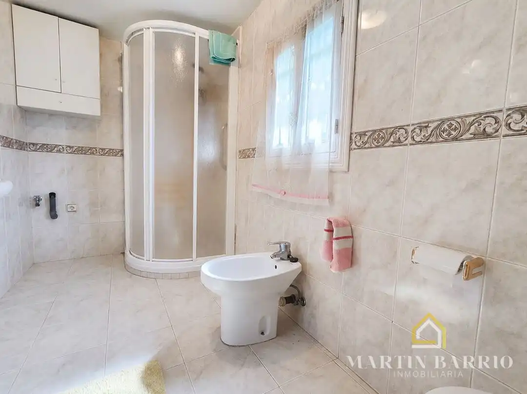Bany de Casa o xalet en venda en Galdames amb Jardí privat, Terrassa i Traster