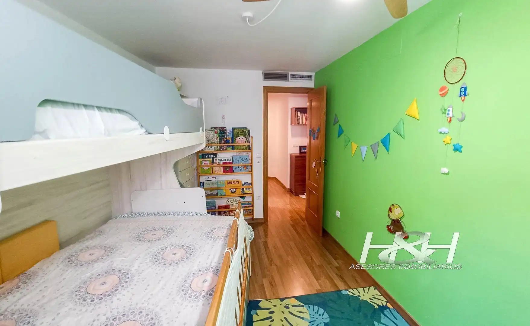 Habitación de Ático en venta en Burjassot con Aire acondicionado y Balcón